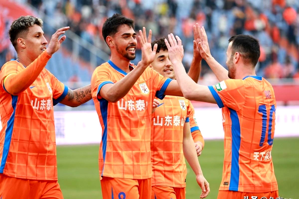 赛后法甲传出新动向，山东泰山回应争议，管理层表态——赛场秩序良好，资深球员宣示担当
