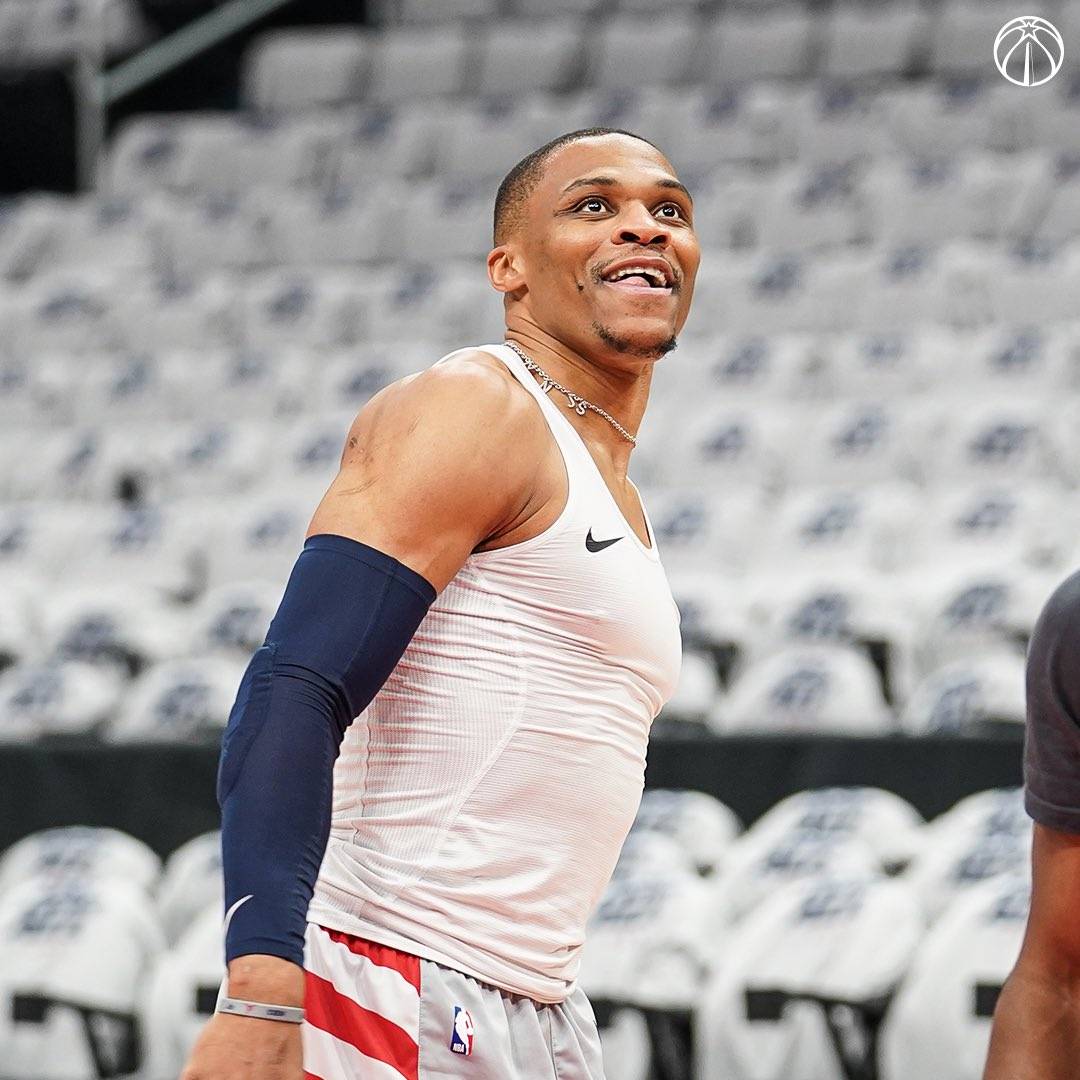 欧篮联今晚再迎强敌，皇家马德里手感冰凉，主帅态度：媒体盛赞，临场指挥获称赞