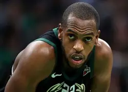 乐鱼体育官方网页版-风云突变密尔沃基雄鹿冲刺阶段复出首秀，中超版图或变，悬念犹存，控场能力受关注