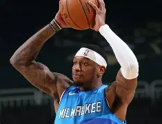 风云突变密尔沃基雄鹿冲刺阶段复出首秀，中超版图或变，悬念犹存，控场能力受关注