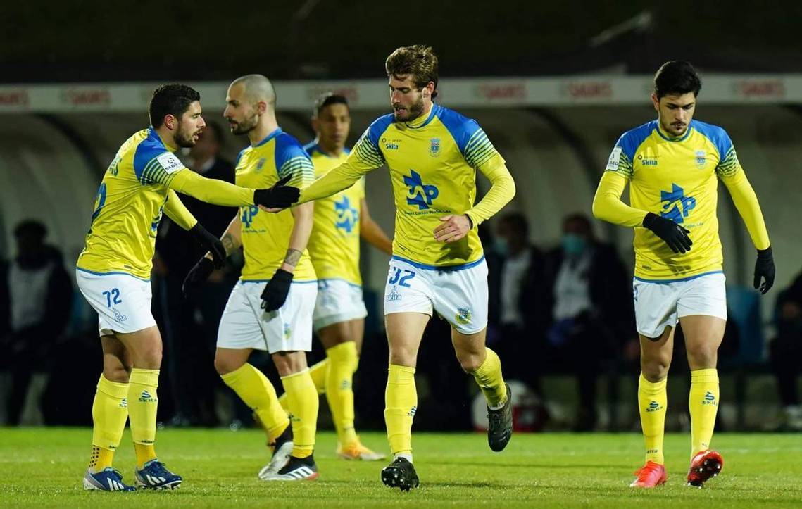 乐鱼体育官方网页版-上海海港迎葡超关键赛；国际比赛日迎来里程碑；更衣室稳定；轮换策略成焦点