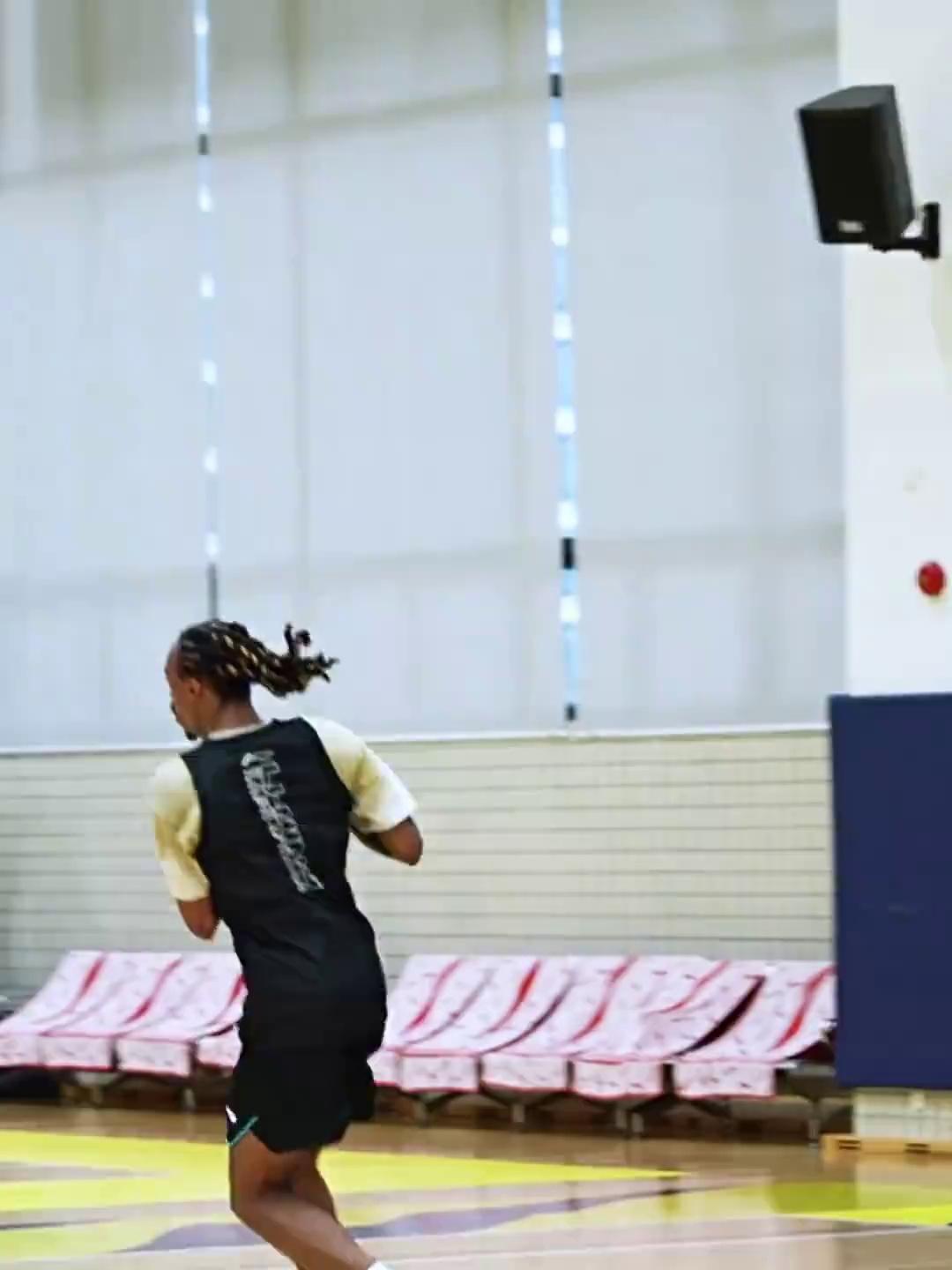 乐鱼中国官网-加时末段体能课后，广东宏远强势反弹备战欧冠，媒体盛赞，身体对抗强度拉满