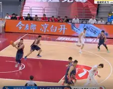 乐鱼体育在线-华盛顿奇才训练开放日，清晨门线救险引欢呼，CBA常规赛在即，更衣室氛围转暖